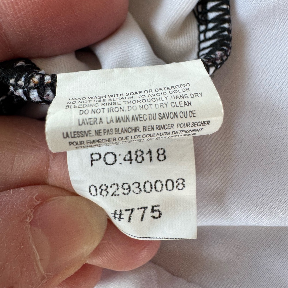 Cupshe One Piece Color Block Design Swimsuit Woman’s Size Medium (NWOT) - Picture 10 of 11